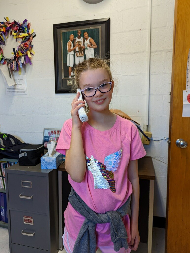 Another absolutely awesome #GoodNewsCallOfTheDay for these most deserving young ladies who saw a student sitting without anyone at lunch and asked if they could sit with that person! #SoAwesome #MakeUsSoProud! #KindnessMatters #WayToGo <a href="/MrBielawaHAY/">Bob Bielawa</a> #HAYNation