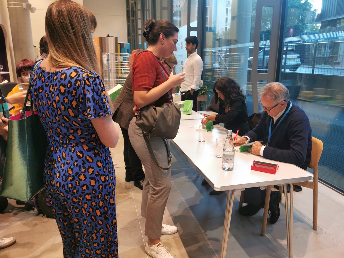 andyextance's tweet photo. Great to see @anjahuja and @JeremyFarrar signing their newly @royalsociety Book Prize nominated book Spike The Virus vs the People, brilliant was to end #ukcsj22, what a great day. https://t.co/K7224b70tg
