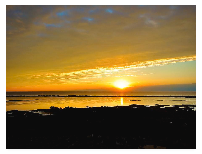 Beachy's tweet photo. Good as gold... "Golden Sunrise over Fenwick's Island"
Shop now: https://t.co/oKmN7Pzred #BuyIntoArt #ShopEarly #Sunrise https://t.co/bU0yPBYD1Q