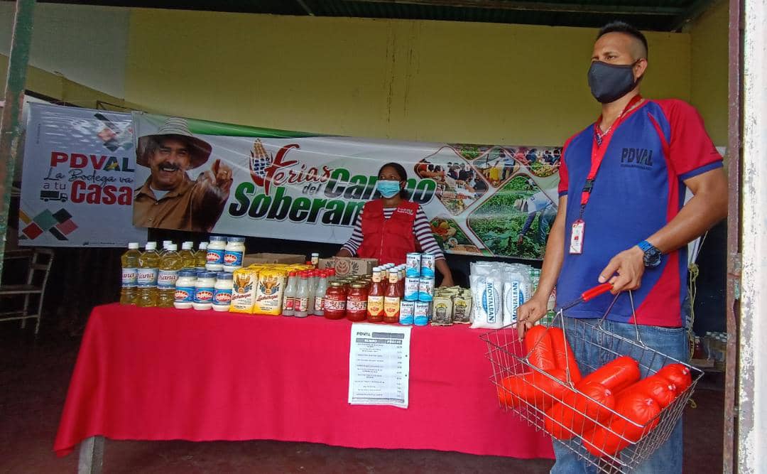 MinAlimenVen's tweet photo. #DeltaAmacuro | Misión Alimentación atendió a familias de varios sectores en el municipio #Tucupita https://t.co/BhPVrPiLdt #27Sep https://t.co/ATbJpUlpf3