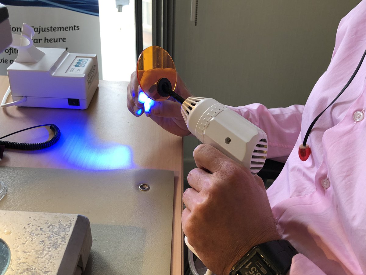 valier_be's tweet photo. ✅ Réparation d’un appareil auditif intra-auriculaire rechargeable dans notre atelier #appareilauditif #valier #livioai @starkeyhearing https://t.co/HPJZr4KoRq