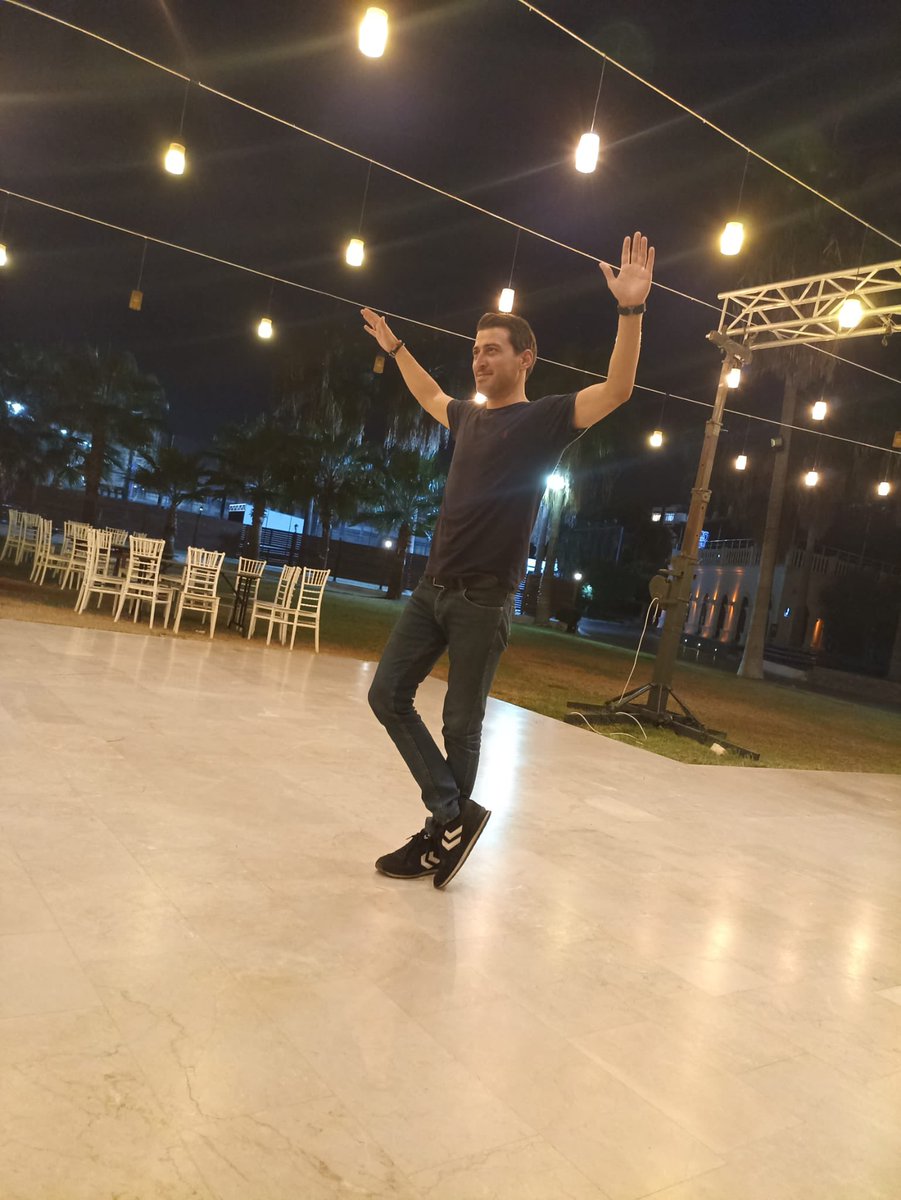 “Davul çağırınca dengi dengine. Vur dizini zeybek toprak inlesin.” –Attila İlhan / Zeybek son prova 🧿