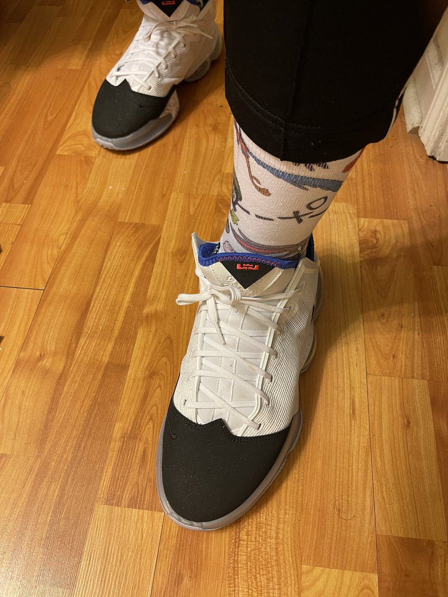 DaryleLSmith's tweet photo. Serving Other’s Drip
#YankeesFit #Lebron19 #LooneyTunes #GodDontMiss  @ahmiryoung 
 @uncle_rjs 
@KidFromTheX @CallMeCoachVP @LiCkMyJs @TheDon8708 @5aluteMeImPaige @LexxDaTurtle @mizz_tae @mdeeeeee_ @LadySideshow @MagMr44 @CoachWes03 @ALilBitOfEryn @IngloriousGUIDO
@kp0pkicks https://t.co/QxxvdkV2fb