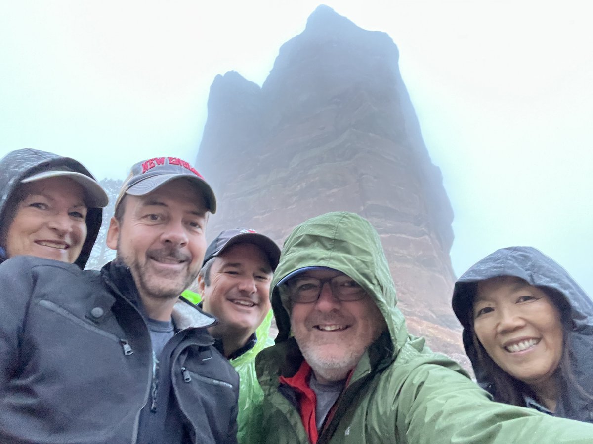 RobertSmithELM1's tweet photo. ...great colleagues create a great team! We'll be seeing you somewhere in October. @elmresources https://t.co/0M4lcBEHCH