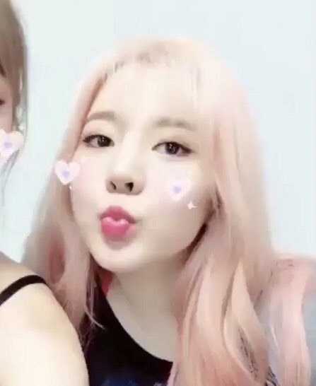 515zone's tweet photo. 💗💗💗
#SUNNY #써니 #TIFFANY #티파니 https://t.co/7fgV7TzH4F