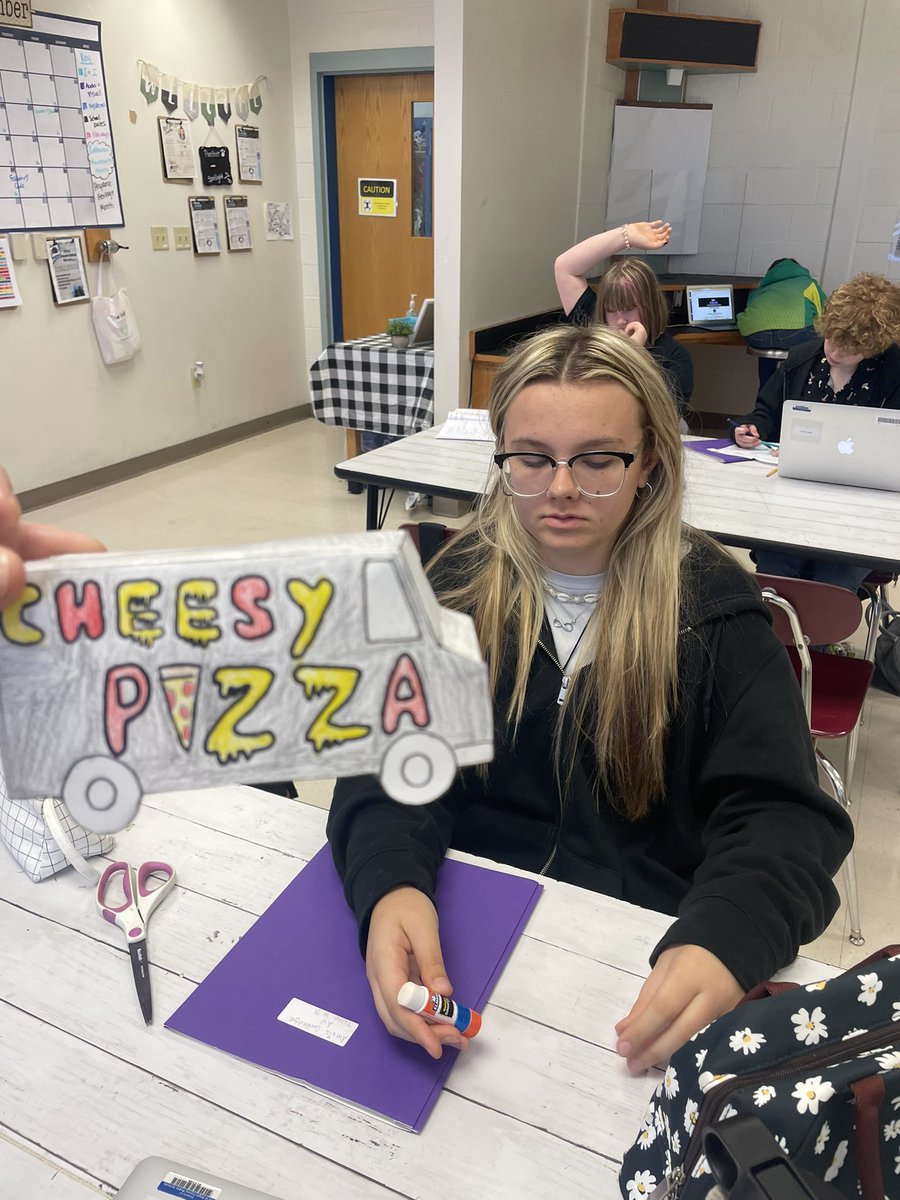 dbjoyner4's tweet photo. Leaning into our graphic design unit with our Food Truck Prototypes. #SMSHUB8 @SMSIWCS https://t.co/gULTQuUUoU