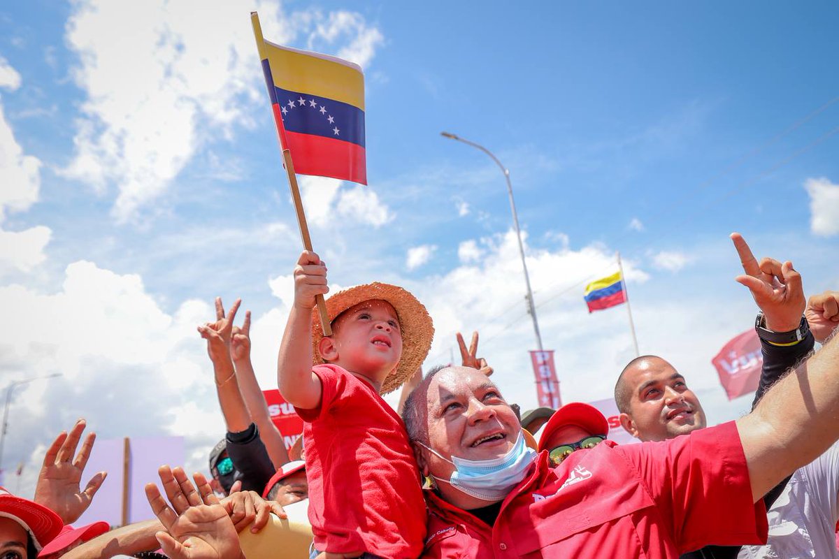 Los niños de la patria ¡Nosotros Venceremos! #TurismoAutosustensable <a href="/dcabellor/">Diosdado Cabello R</a> <a href="/PartidoPSUV/">PSUV</a>