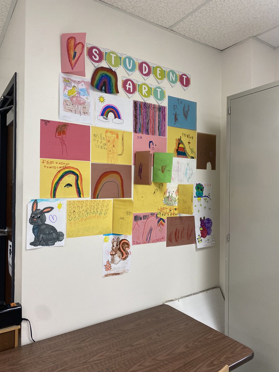 MsLaceyFCPS's tweet photo. Newest addition to our classroom: the Student Art wall. Now I have a bigger area to show off all of the art my sweet kiddos make for me! #SRESroos https://t.co/v5LRvvGJuz