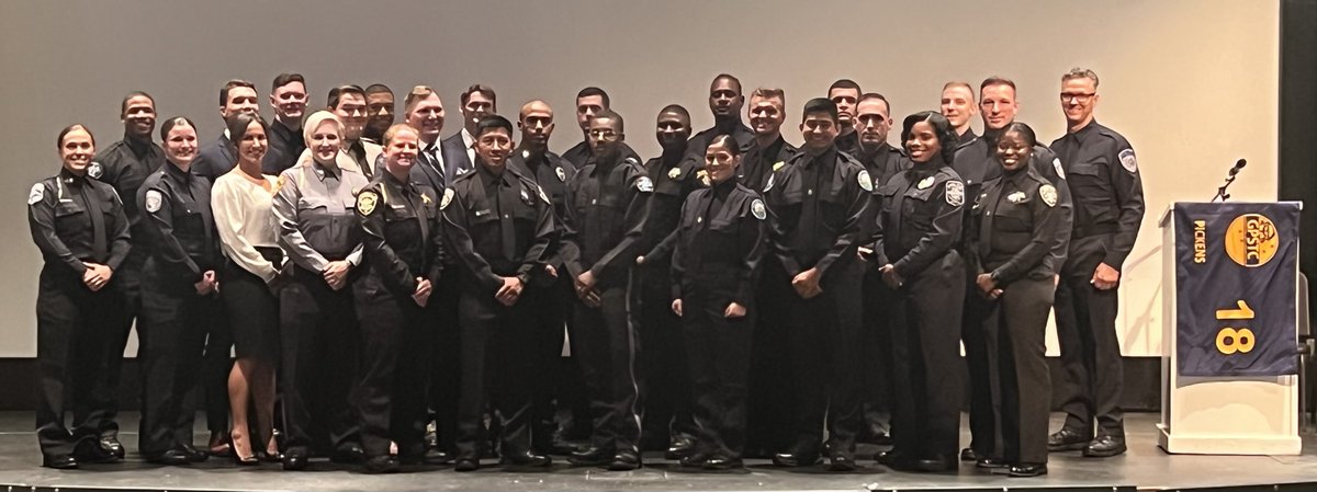 GPSTC's tweet photo. Congratulations to all of the students who graduated from the Basic Law Enforcement Course on Friday, September 23rd, 2022!
#BLETraining, #BLEBasicTraining, #BLEInstructor, #GPSTC #Graduation https://t.co/34FjqIz7v9