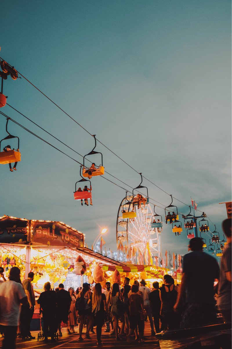 vsco's tweet photo. A surreal summer.
To create vibrant, vintage-inspired imagery, our newest #FilmX presets were made by #crossprocessing — a method of processing analog film with the wrong chemicals. See more: https://t.co/4b50kaWOak
Images by @arjsun_ & ipohappiness. #VSCO #XProcessed https://t.co/jTbrgNu1LG