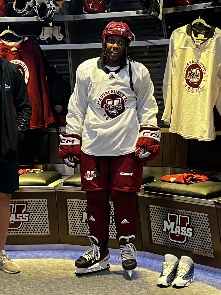 Destiney tweet media