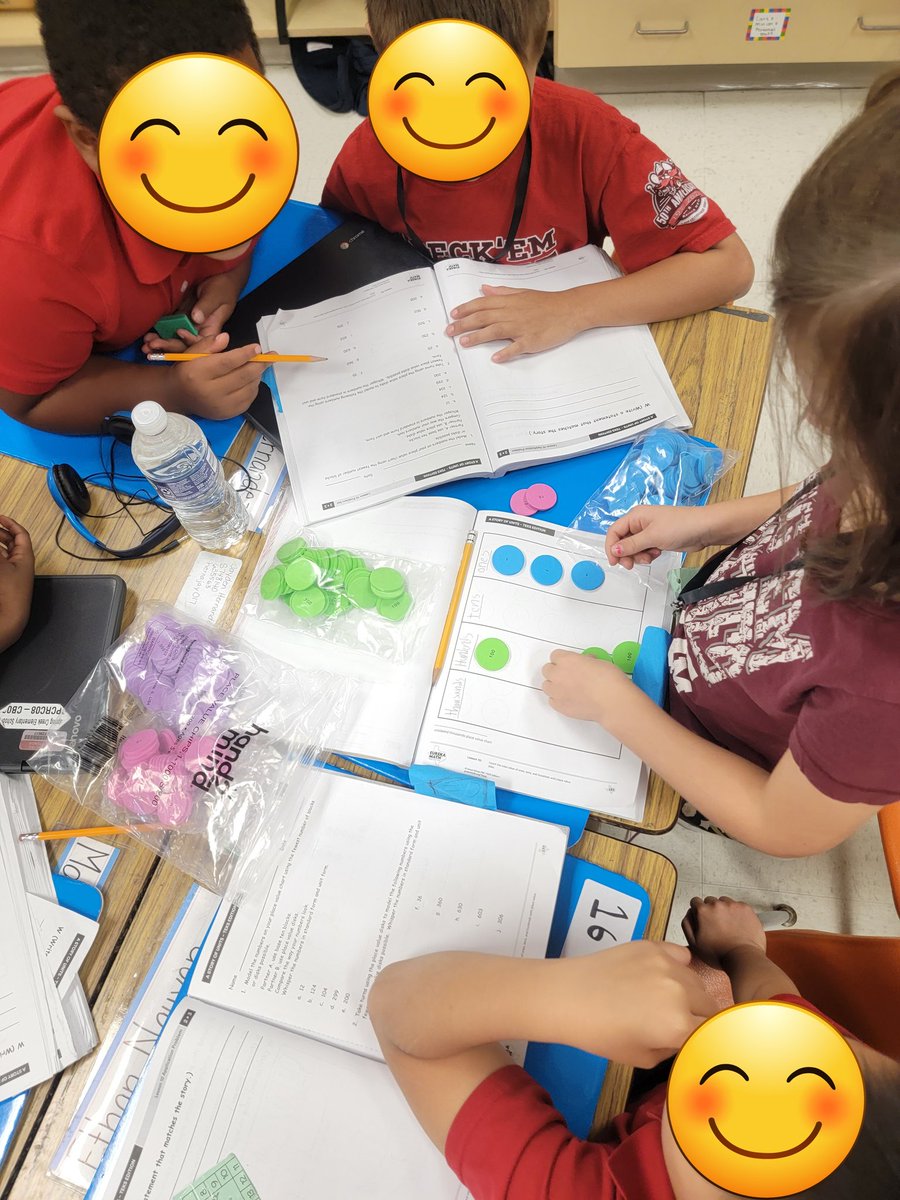mrsrodrigu's tweet photo. Using our Place Value Chips to form numbers in math! #GISDMathRocks @SCES_Scorpions https://t.co/0Q3cGEwK42