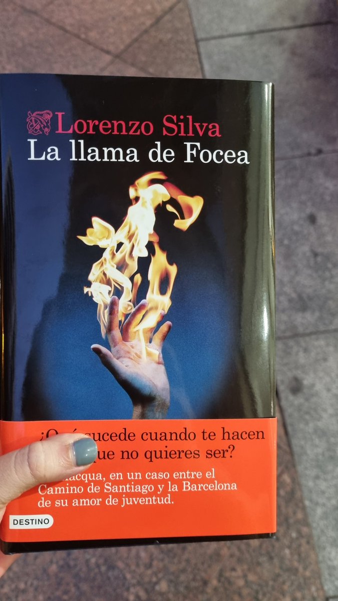Pues ya estaría; deseando empezar con él y reencontrarme con Vila 😍. #LaLlamaDeFocea de <a href="/VilaSilva/">Lorenzo Silva</a> <a href="/EdDestino/">Ediciones Destino</a> <a href="/Libreria_Seneca/">Librería Séneca</a>