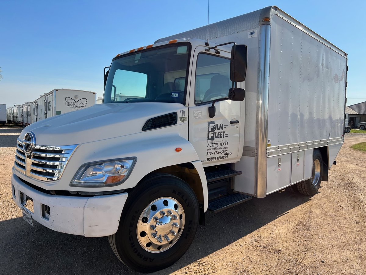 FilmFleet's tweet photo. Meet 170!  Put into service on January 17th, 2007 – this was the first Shorty 40™ ever launched!  Often copied, never duplicated!  Check out our Facebook page to learn more about this Film Fleet original design!

#film #teamster #movie #production #shorty40 #productiontrucks https://t.co/eWrJkCcvgv