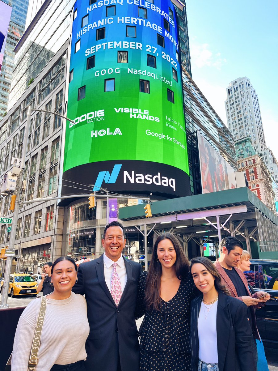 MonMartens's tweet photo. Awesome experience ringing the @Nasdaq opening bell with @GoogleStartups and portfolio companies @airpals &amp; @noulahealth 🚀🚀🚀🚀 https://t.co/0s4J2yrsc5
