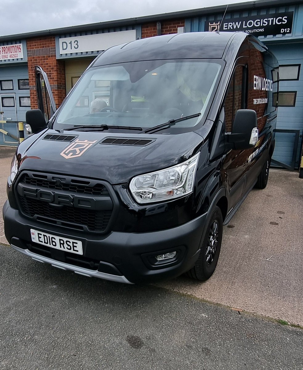 ERWLogistics's tweet photo. We have a LWB Transit clearing #SS14 approx 12:30 Thursday 29/09 heading towards the #midlands if we can be of any assistance.
#backload #basildon #dedicated #samedaydelivery #nextdaydelivery #b2b #logistics #logisticscompany #FamilyBusiness https://t.co/oh7sKUz3sL
