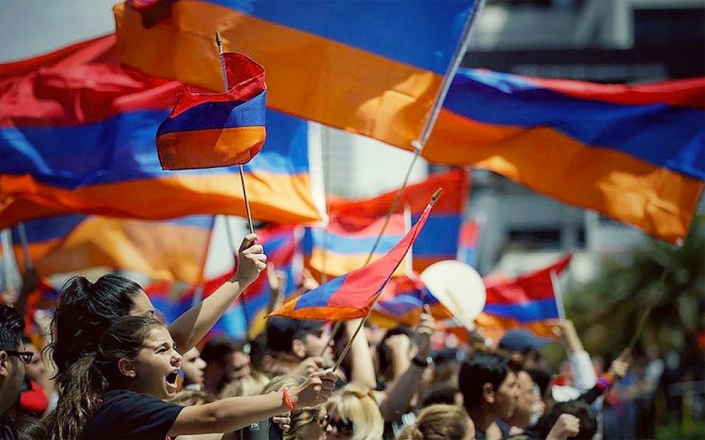 NjtehMeg's tweet photo. Պէտք է ամէն օր քիչ մը աւելի հայանանք։ 

Այս մէկը ո'չ լոզունք է, ո'չ պատգամ,այլ պարտադրուած իրականութիւն։
 
Այդպէս կը պարտադրէ Սեպտեմբեր ամիսը։
Այդպէս կը պարտադրէ Եռաբլուրը։
Այդպէս կը պարտադրեն մեր աշխարհագրական դիրքը, մեր պատմութիւնն ու մեր ապագան։ https://t.co/kx9Vzh1DYu