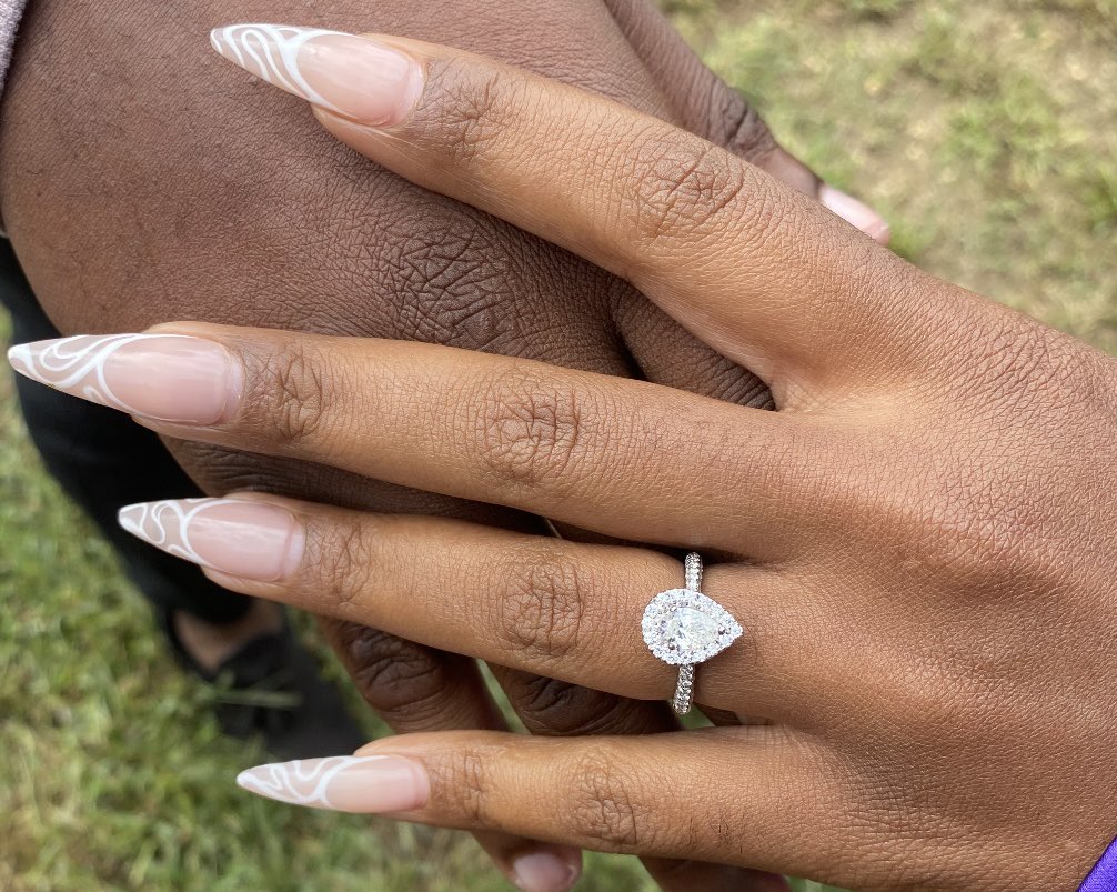 tchrnme29824's tweet photo. He asked and she said “YES”!!💃🏽😁#FromMsToMrs https://t.co/67fMziiNAG