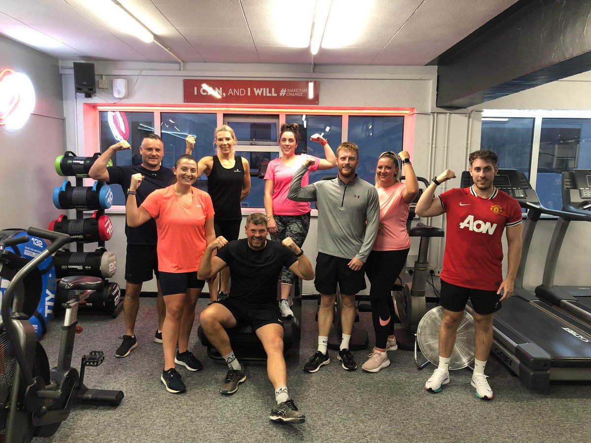 lync_active's tweet image. 𝗚𝗟𝗔𝗗𝗜𝗔𝗧𝗢𝗥 𝗖𝗥𝗘𝗪🔥💪🏼

Team battles tonight for these Gladiators. Well done guys great effort 👏🏼👏🏼👏🏼

Join us every Tuesday 6pm for a beastly workout 💪🏼 #LyncActive #Gladiators