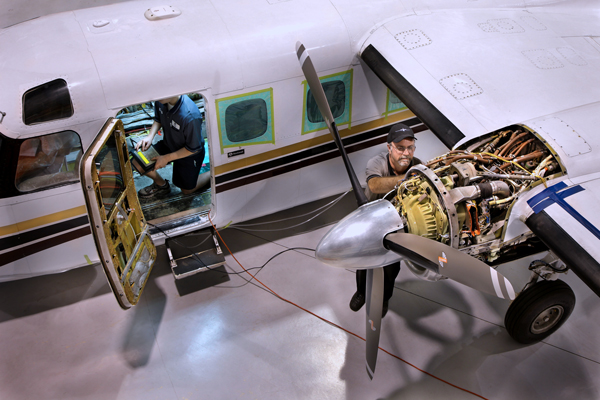 TCAircraft's tweet photo. When you need the best for your #TwinCommander, where do you go for #maintenance? https://t.co/Gtqv9yH3OP #repair #factoryauthorized #servicecenter #parts #technicians https://t.co/egPovkie2G