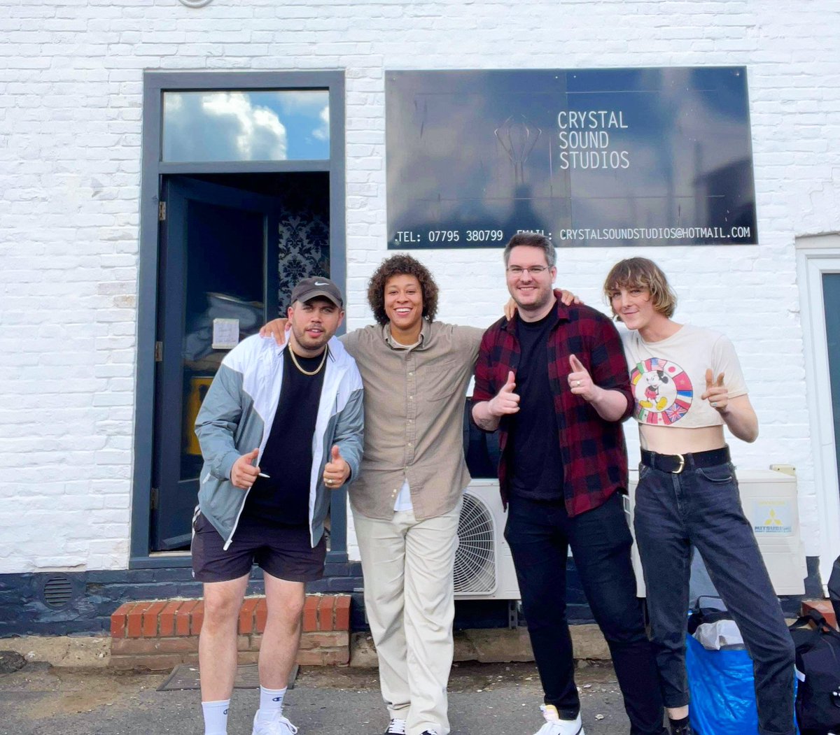 Damn, it’s 2022 and Amaryllis is back! 🤘