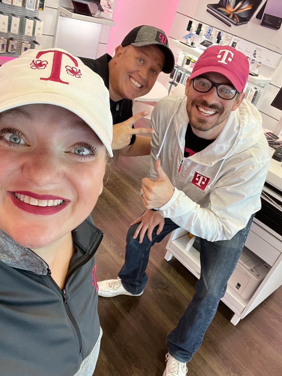 It’s a great day for cross channel visits🙌👏💪🎉 appreciate these partnerships so much!!! Panama City Powerhouse!! #GoGrowWin <a href="/JPaul727/">Jason Paul- JP</a> <a href="/MitchClabeaux/">Mitch Clabeaux</a> <a href="/NaderG922/">Nader Ghobrial</a> <a href="/Bella_Bellz5/">Bella Perez</a> <a href="/emilynellf/">Emily Fyne</a>