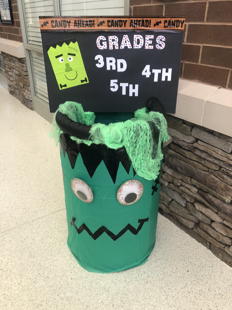 Attention Ranger Families! In order to make our first ever Trunk or Treat a success, we need to fill these buckets with candy! The winning bucket will receive a popsicle party 🎉👏🏻🎃 #oneRCE #CreekSquad