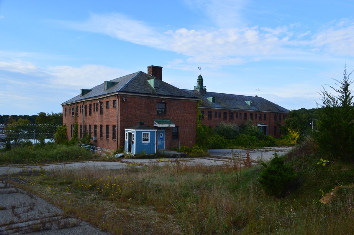 new_urbex's tweet photo. "The shake Shack"
(taken at an abandoned prison)
#global_urbex #urbexartists #urbex_utopia #bando_in_details #bandobeast #urbexkings #godsofbando #grime_scene_investigators #urbexchampions #savethedecay #anonymousbando_ #abandonseekers_ #bando_legend #made_in_decay https://t.co/2fifcmwVyJ