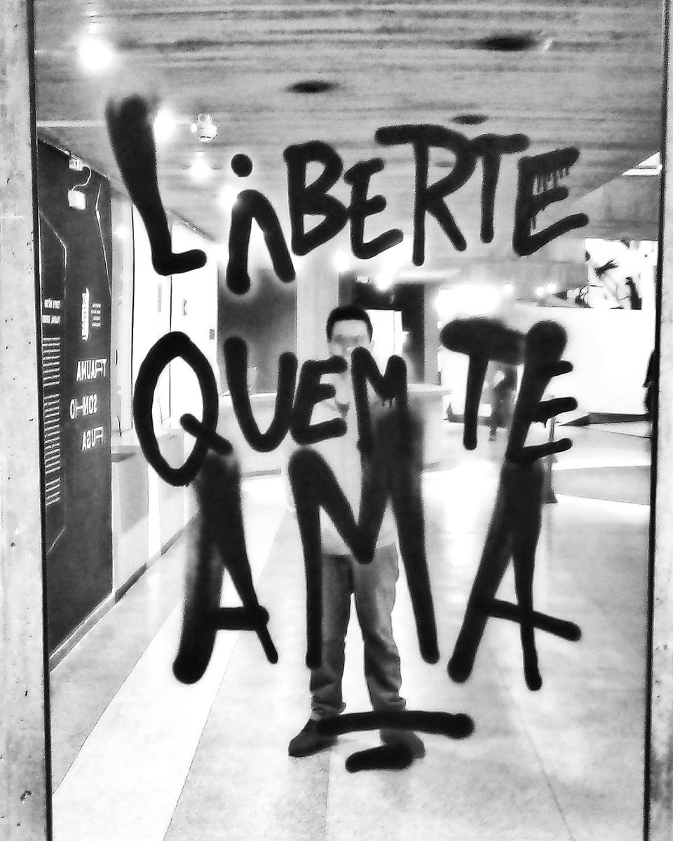 DestinoLiber's tweet photo. 🍃
.
.
.
#destinoliberdade #traveler #amor #nomad #travel #nomadlife #blackandwhite #photography #selfie #museum #menstyle #tourist #loveyourself #diadoturismo #turismo #pretoebranco #photooftheday https://t.co/ZDfra1QbSt