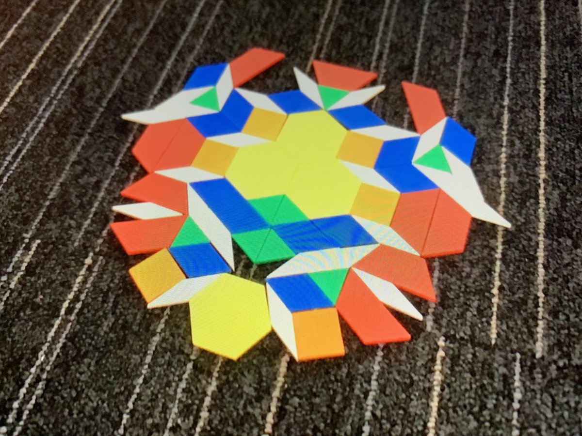 LynneHalley1's tweet photo. Creating art using 2D shapes. #ThorntreeMathsWeek22 @ThorntreeHT @MccloreyMr https://t.co/1nnX4cOT3f