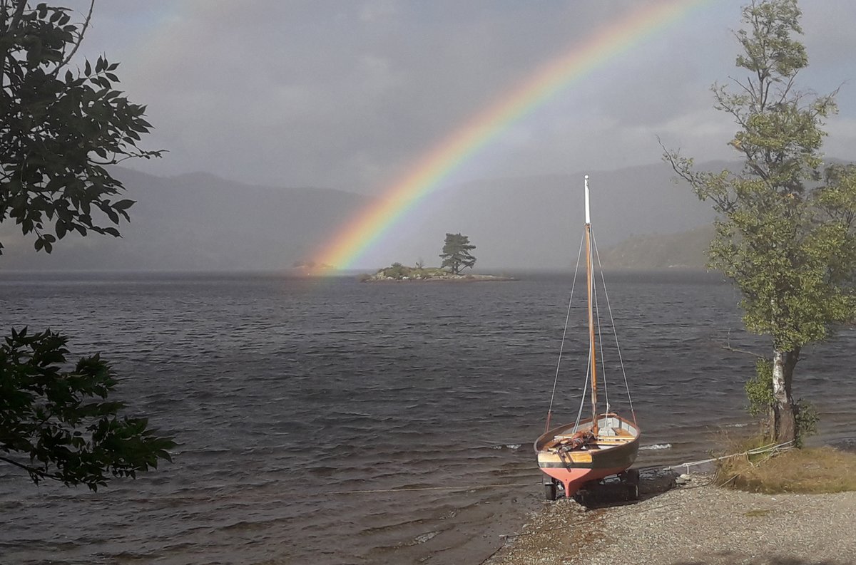 GlenriddingSC's tweet photo. No gold, we did look....
:
#nofilter #rainbow #glenriddingsailingcentre #glenridding  #sailing  #ullswater #lakedistrict  #thelakedistrict #cumbria #theperfectplacetobe https://t.co/6EB9foRdZr