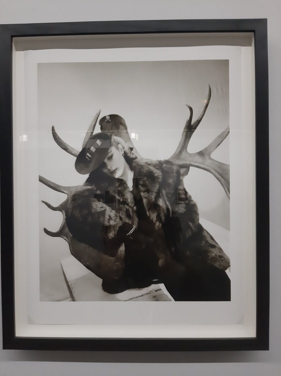 cecile_natacha's tweet photo. Coup de 💗 à partager : Lee Miller, femme photographe de mode puis engagée comme reporter de guerre. Respects !
@rencontresarles #educationalimage #EAC #femmephotographe https://t.co/rVmQWwpbtm