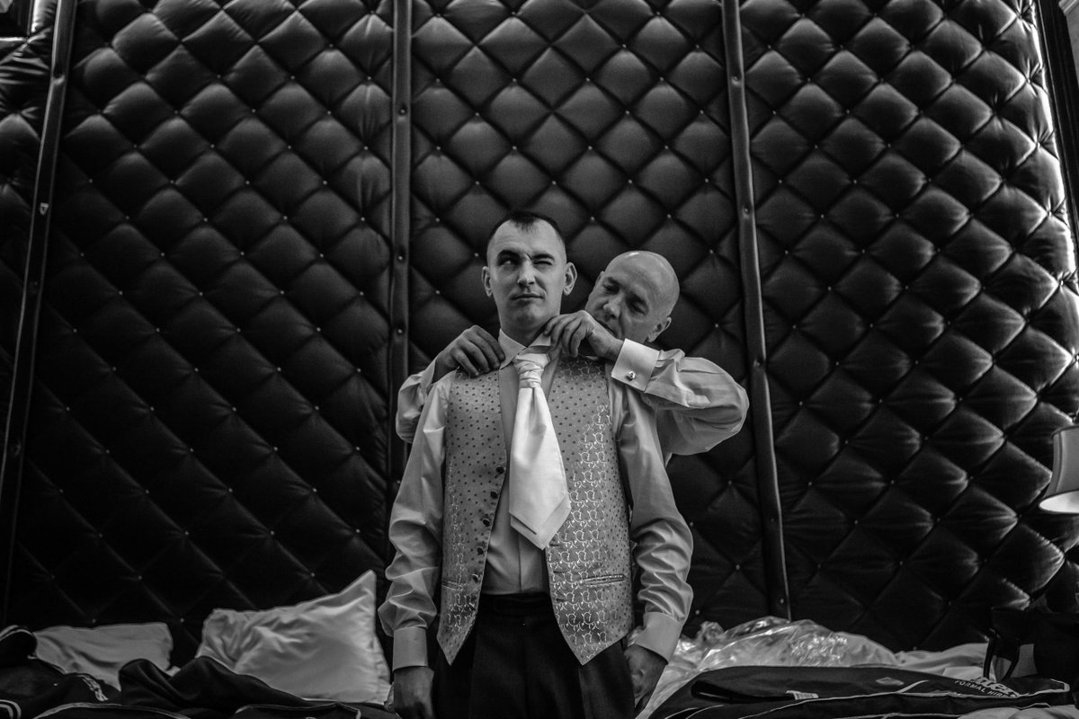 cduffyphoto's tweet photo. My son has this look on his face when I’m sorting his collar for school 🤨🤣 #likeandshare #cduffyphotography #blackandwhite #weddingphotographer #weddingphotography #boltonweddingphotographer #buryweddingphotographer #manchesterweddingphotographer #groomprep #wedding https://t.co/Jg3Xmu0Bzb