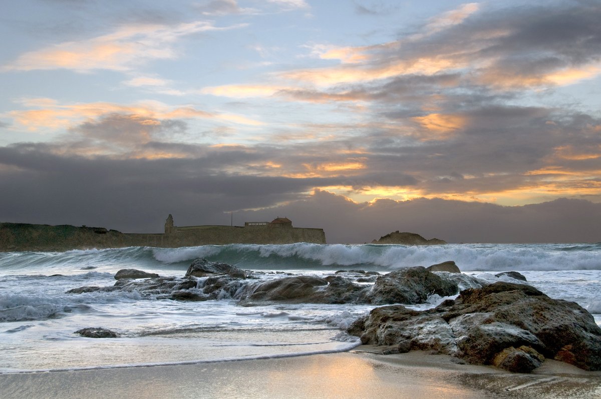 📍 Solpor con vistas á Ermida da Lanzada.

#LoveRíasBaixas #RíasBaixas #PontevedraProvincia