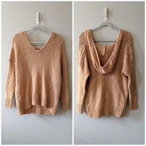 JustMegC's tweet photo. So good I had to share! Check out all the items I'm loving on @Poshmarkapp #poshmark #fashion #style #shopmycloset #loft #michelangelo #americaneagleoutfitters: https://t.co/xL6vUk7FKF https://t.co/3pXEpMcgEU