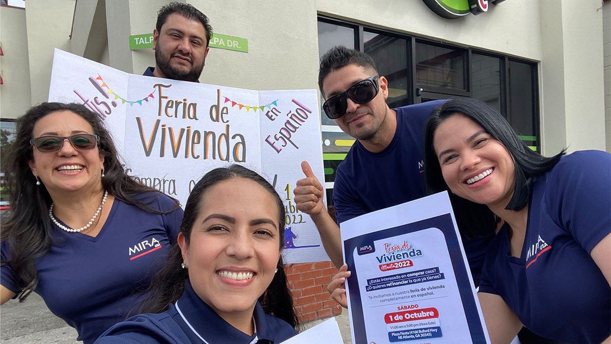 MIRAUSAOficial's tweet photo. Nuestros voluntarios de #Atlanta • #Georgia, han realizado diferentes jornadas de invitación y promoción de la #FeriaDeViviendaAtlanta que se llevará a cabo este sábado 1° de octubre en @PlazaFiestaAtl para toda la comunidad latina • 🗞️Leer más: https://t.co/vGH5ML9gZF https://t.co/OcuULcOrWe