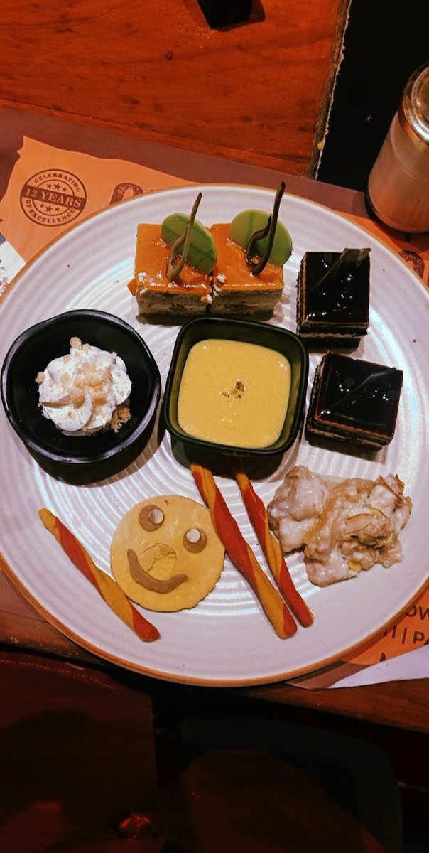 vedant_panday's tweet photo. #foodlust hi sahi 😤 https://t.co/gUdgXFHptz