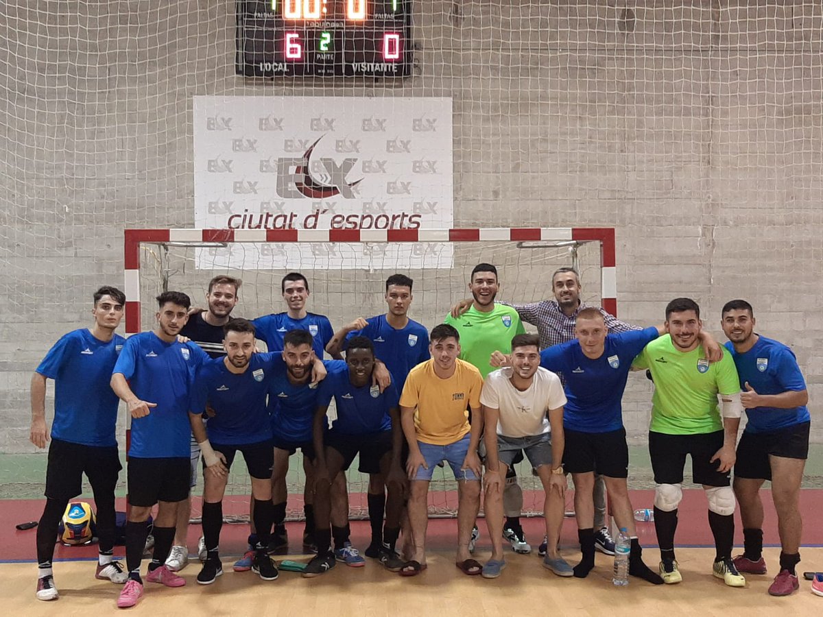TDFutsal's tweet photo. 𝗟𝗔 𝗨𝗗 𝗛𝗢𝗬𝗔 𝗘𝗟𝗖𝗛𝗘 𝗖𝗙𝗦 𝗦𝗜𝗚𝗨𝗘 𝗗𝗘 𝗗𝗨𝗟𝗖𝗘

➡️ El conjunto que dirige @AlvaroCastella8 continúa rayando a gran nivel en este comienzo de temporada. 

🥇 Los ilicitanos vencieron por 6️⃣-0️⃣ al @cfsaltea y se sitúan líderes del grupo 2A de la Primera Regional. https://t.co/D90H3Ae6XH