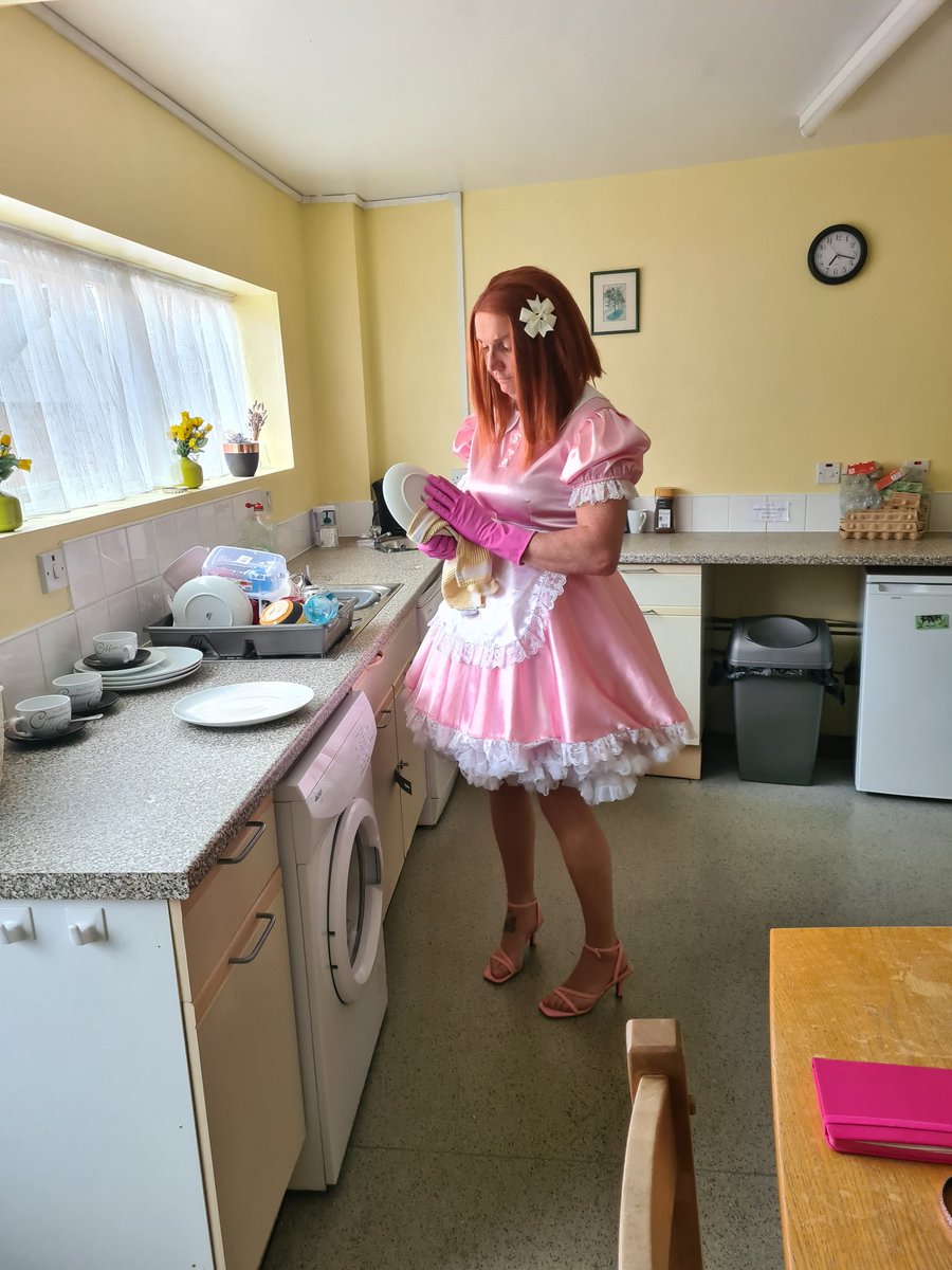 msissymaker's tweet photo. Lovely little Anna finishing the pots now the family have finished tea. She's such a good sissy maid and that's why we love her 💕 https://t.co/LfZCLHIRA8