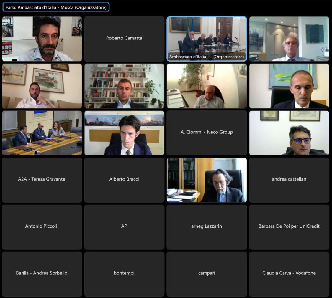 Qual è lo scenario economico in cui stanno operando le #aziende italiane presenti in #Russia?

Ne abbiamo parlato oggi con l’Ambasciatore a #Mosca Giorgio Starace, ai funzionari dell’Ambasciata e dell’Ufficio #ICE, Consiglieri di <a href="/ItalyMFA/">Farnesina 🇮🇹</a> e le aziende italiane.

<a href="/ale_manfre/">Alessandro Manfredini</a>