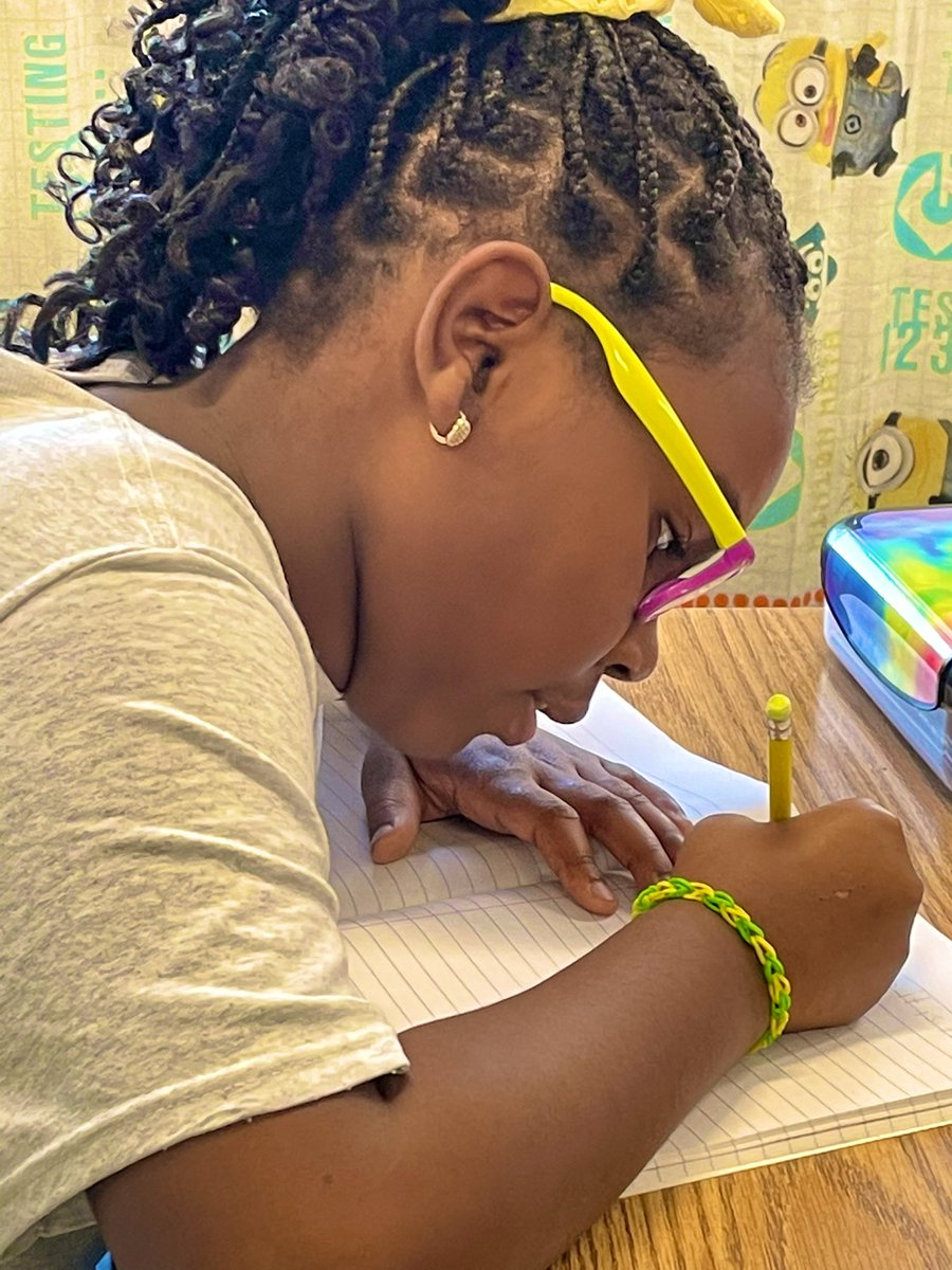 rob06615's tweet photo. Students doing fun and engaging writing in 3rd grade using the Teachers College Writer’s Workshop approach.  This has been a great K-8 academic initiative! https://t.co/iCs5YxkxNQ