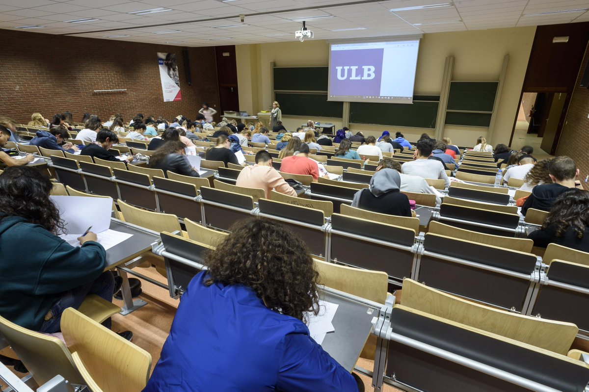Franstalig hoger onderwijs wil academiejaar in augustus laten starten dlvr.it/SZ5TK2