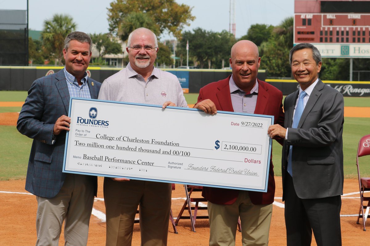 We are thrilled to announce a $𝟐.𝟏 𝐦𝐢𝐥𝐥𝐢𝐨𝐧 𝐠𝐢𝐟𝐭 from @foundersfcu to assist in the construction of a baseball performance center at the College of Charleston baseball complex at Patriots Point. The gift is the largest in CofC Athletic history. #TheCollege 🌴
