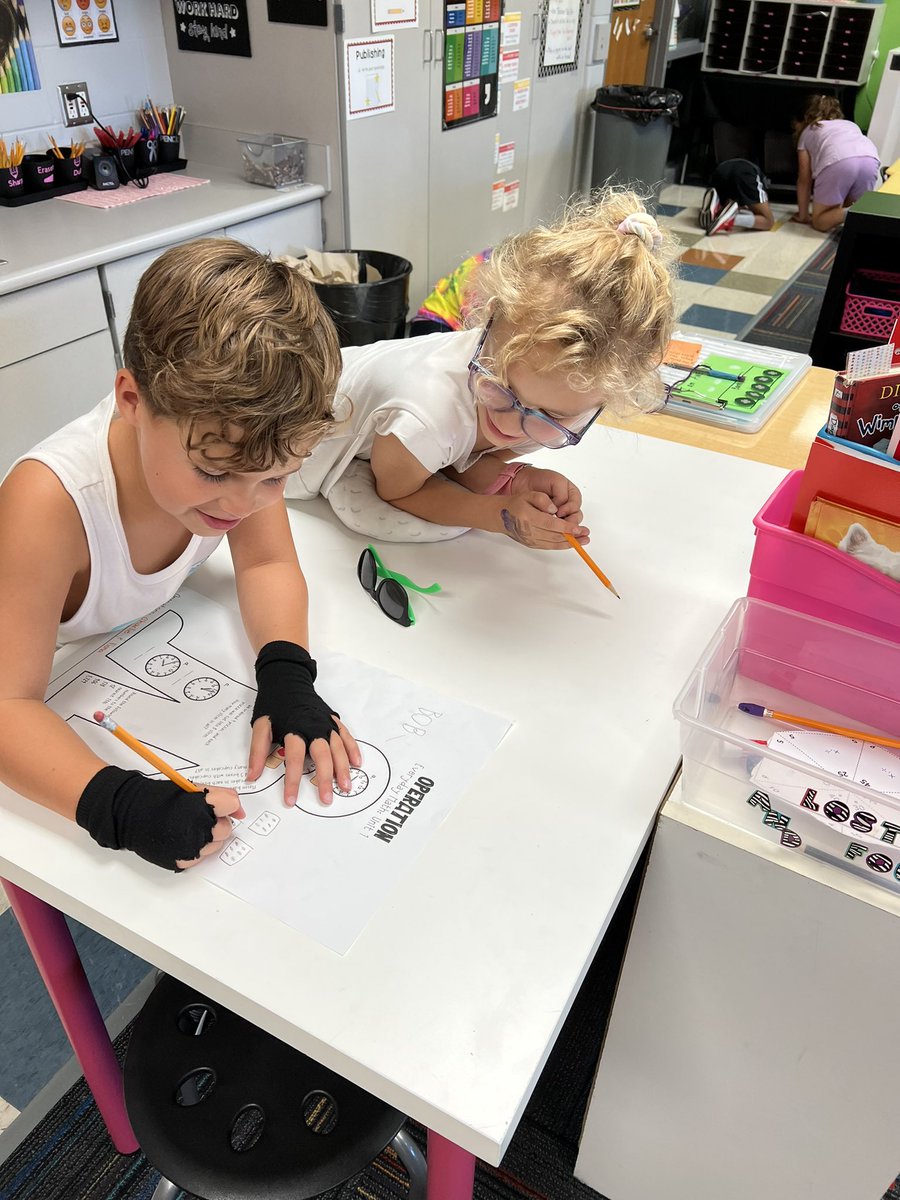 HarknessKim's tweet photo. Third Graders aka “surgeons” today trying to save their patients. #eeinkee https://t.co/Ai62p35A9I