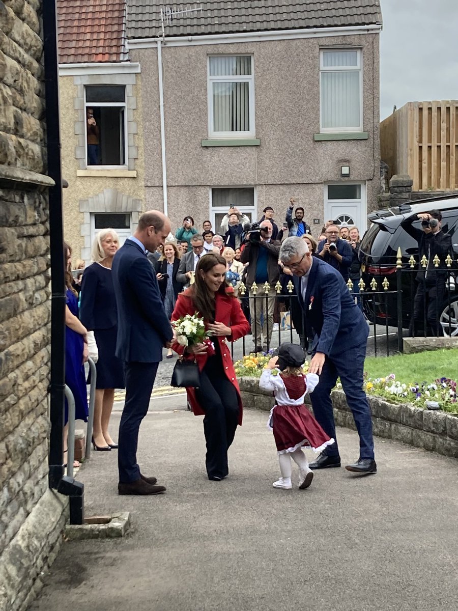 Danygraig School (@danygraigp) on Twitter photo What an amazing experience and opportunity today for Y6/5 who sang with <a href="/StThomas_cps/">StThomasCPS</a> for the Prince and Princess of Wales!! 🫅🏼🏴👸🏽
All children were amazing! Thank you both sets of staff and <a href="/StevenBunting/">Rev Steven Bunting MBE</a> What an amazing experience and opportunity today for Y6/5 who sang with <a href="/StThomas_cps/">StThomasCPS</a> for the Prince and Princess of Wales!! 🫅🏼🏴👸🏽
All children were amazing! Thank you both sets of staff and <a href="/StevenBunting/">Rev Steven Bunting MBE</a>