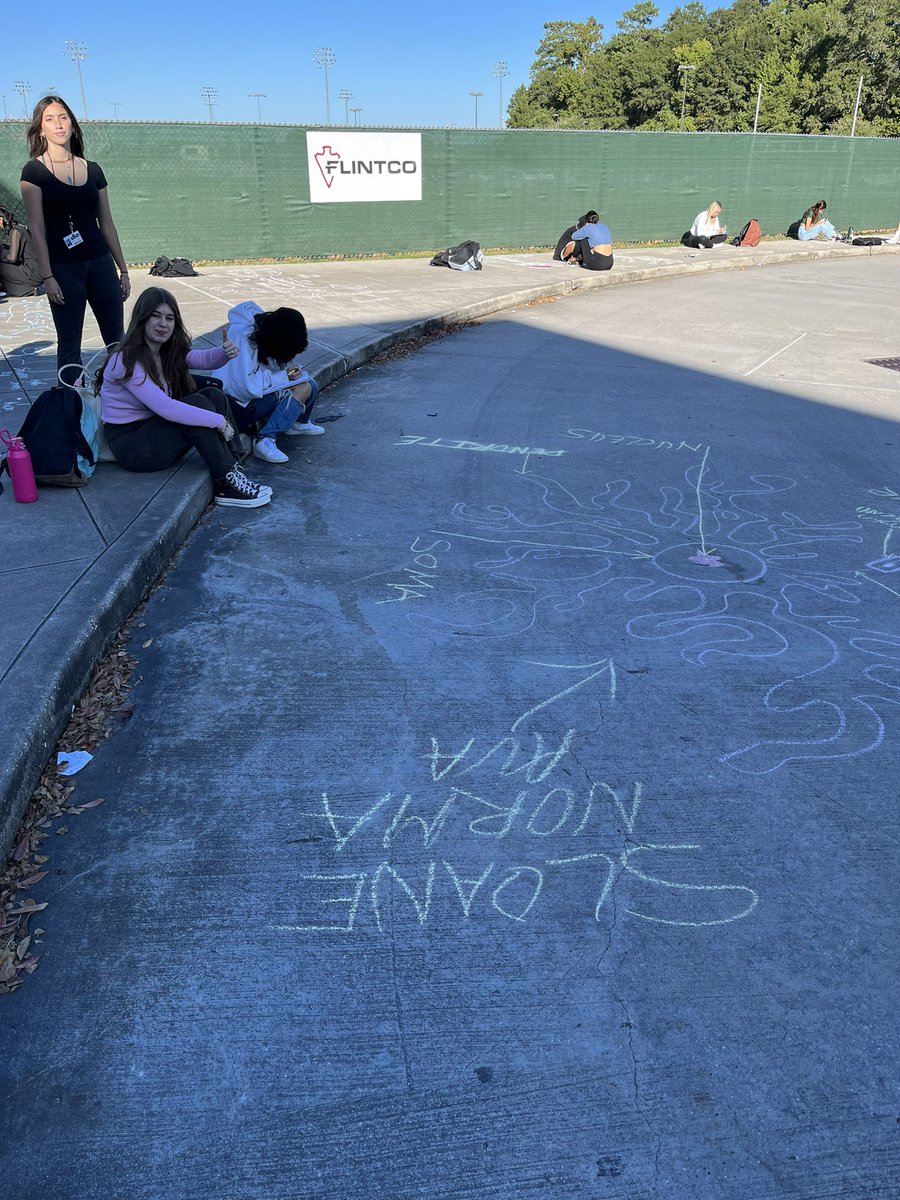 AP Psych students learned about neurons today! #DoingSocialStudiesDaily <a href="/edcoach_justin/">Justin Singleton</a> <a href="/HumbleISD_KPHS/">Kingwood Park HS</a>