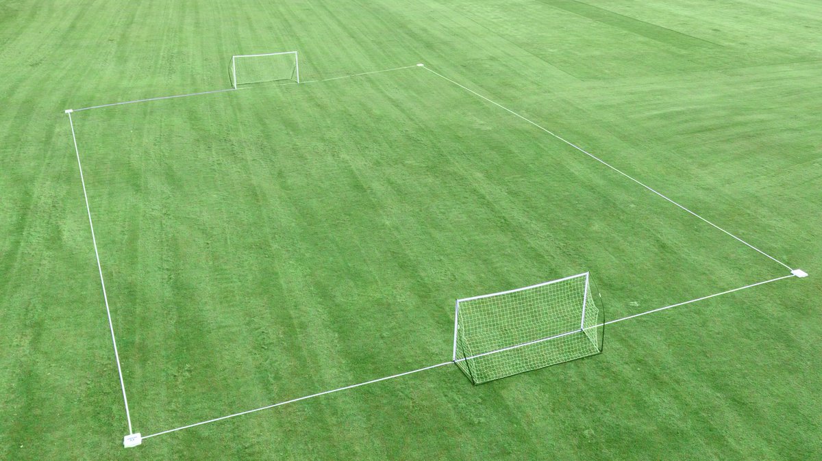 QuickPitch_'s tweet photo. Let's play football, Ten minutes later...๐คฏ
#quickpitchonline #quickpitch #football #footballtraining #pitchmarking #sundayleaguefootball https://t.co/25uuGk6MTc
