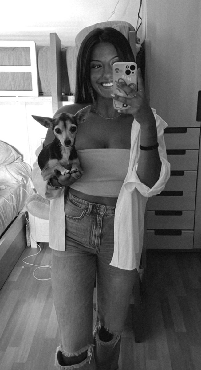 nuriajt15's tweet photo. En casa resuenan sus patitas como si llevase tacones 🐾🥹😍🥰❤️👠 y yo lo adoro!!!!!! 🫶🏾🫶🏾🫶🏾 https://t.co/sUywDb9USL