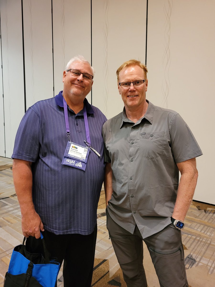 MathPXU's tweet photo. @PhoenixUnion and @CEHS_Bobcats Math coach  learning from @pgliljedahl #buildingthinkingclassrooms https://t.co/BzwPlD0i1M