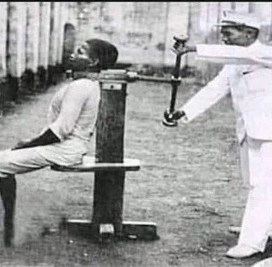 lavoixdlafrique's tweet photo. N'oubliez jamais ce qu'ils ont fait à nos ancêtres africains. Une histoire écrite dans le sang ne peut être effacée par des mensonges écrits à l'encre. https://t.co/Qq6S61QuV6